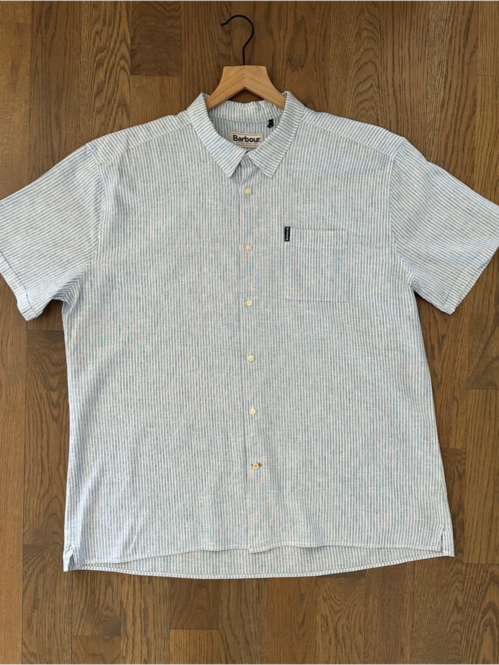 Barbour Men's Linen Mix Pinstripe Short Sleeve Button Shirt Blue and White XL